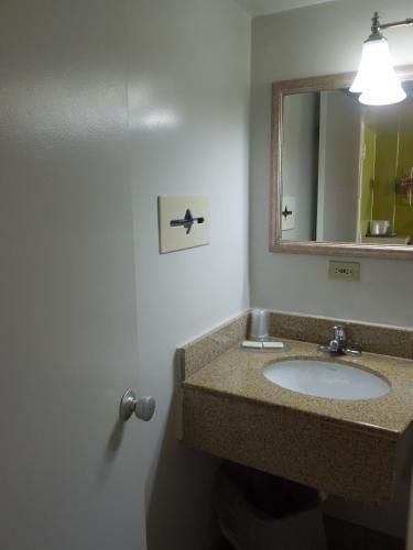 Seahawk Motel