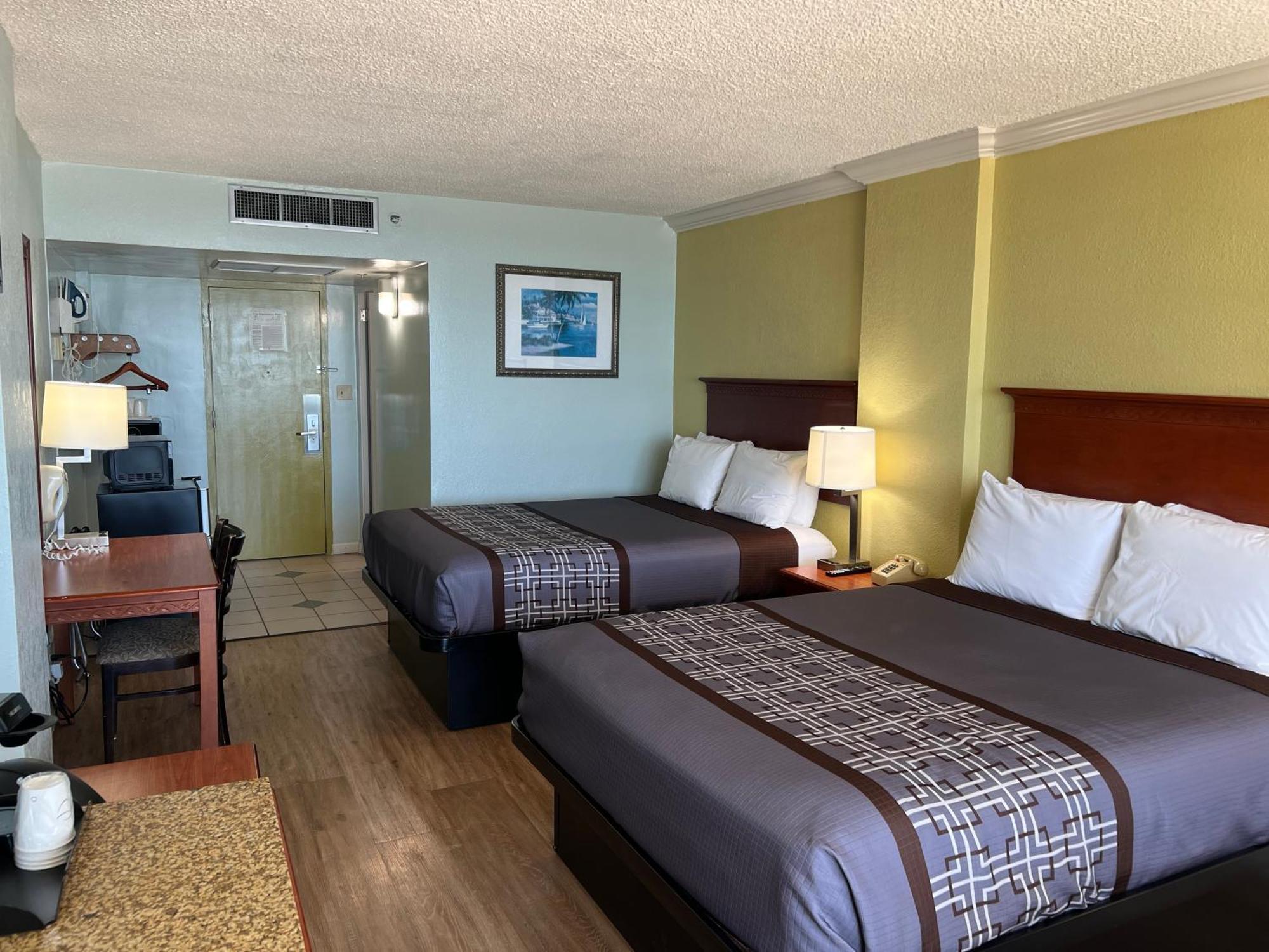 Seahawk Motel 2*