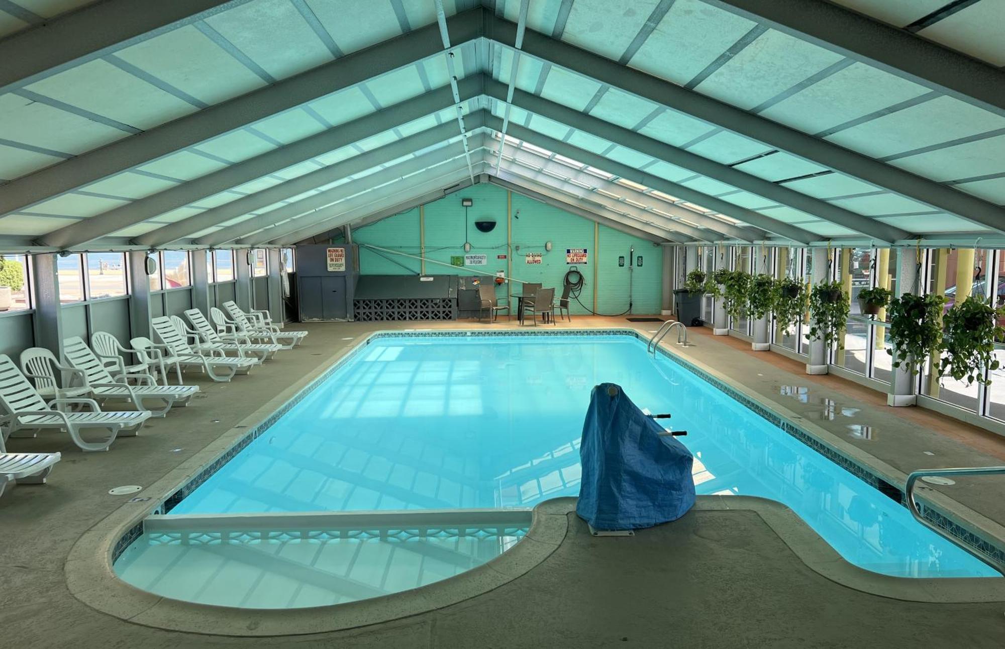 Seahawk Motel 2*